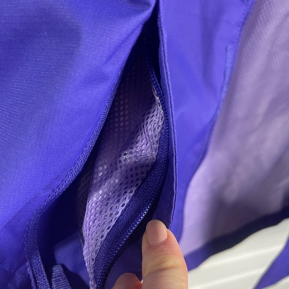 The North Face Purple Hooded Full Zip Windbreaker/Rain Jacket EUC XL Girls - Picture 17 of 17